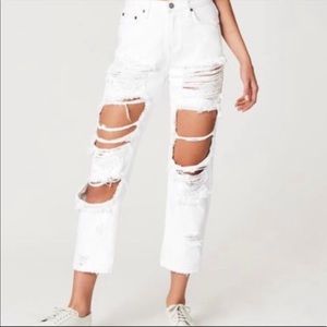 NWT Carmar Distressed Jean